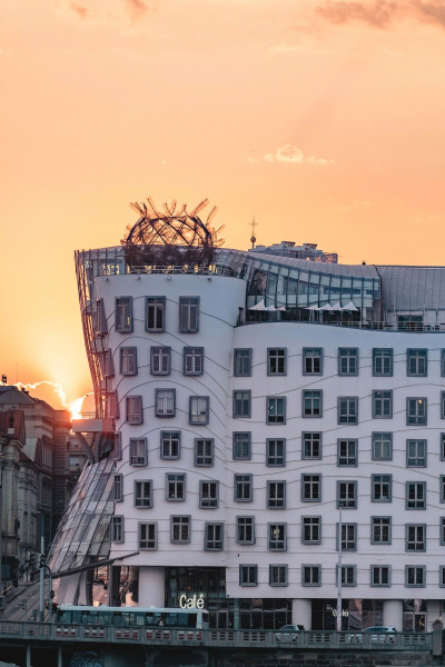Noc v Ginger suite s výhledem na Pražský hrad